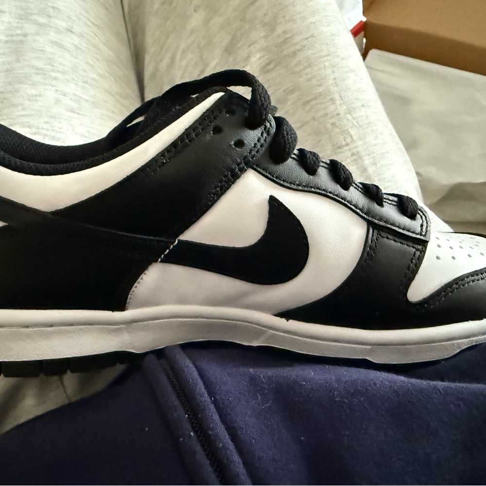 Nike Men's Black and White Sneakers